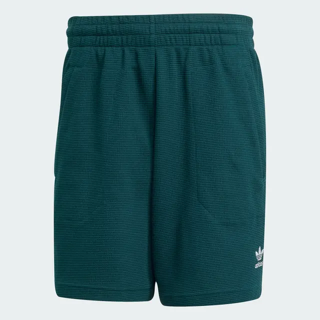 BERMUDA ESSENTIALS